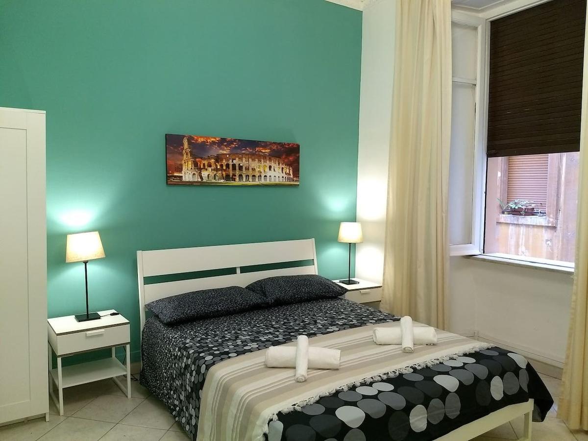 Amoraroma, Economy With Shared Bathrooms 3* Rom